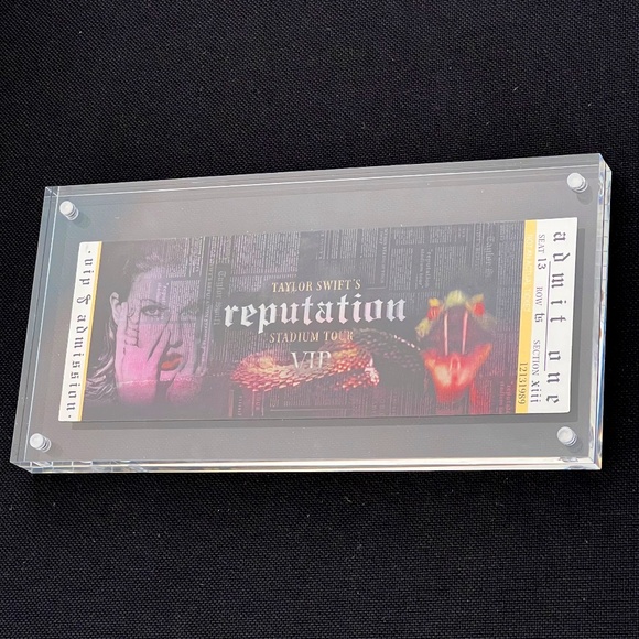 Taylor Swift Reputation Stadium Tour VIP Commemorative Holographic Ticket - Picture 3 of 6